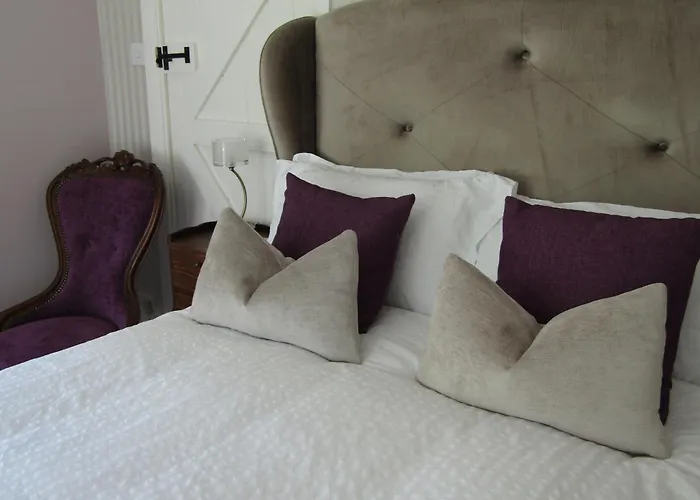 Frogs Hall B&B